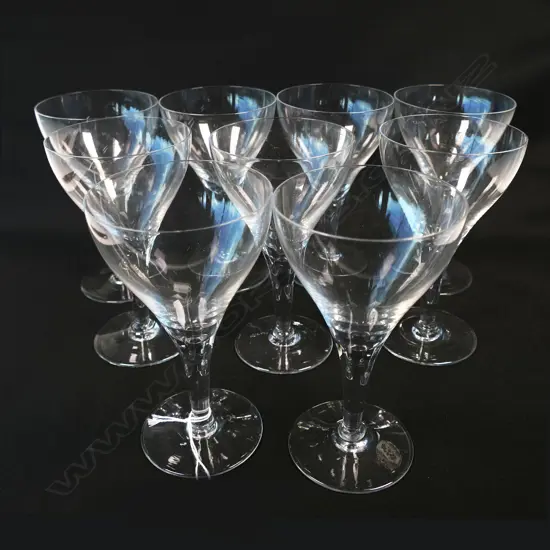SET 9 TULIP SHAPED WINE GLASSES