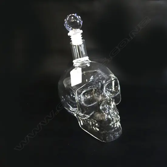GLASS SKULL BOTTLE WITH STOPPER H.150mm