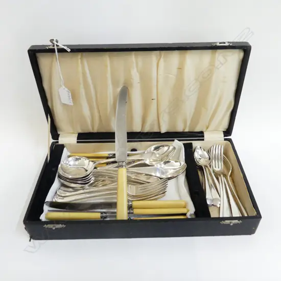 BOXED CUTLERY INCL. IVORINE 'BONE' KNIVES W.360mm
