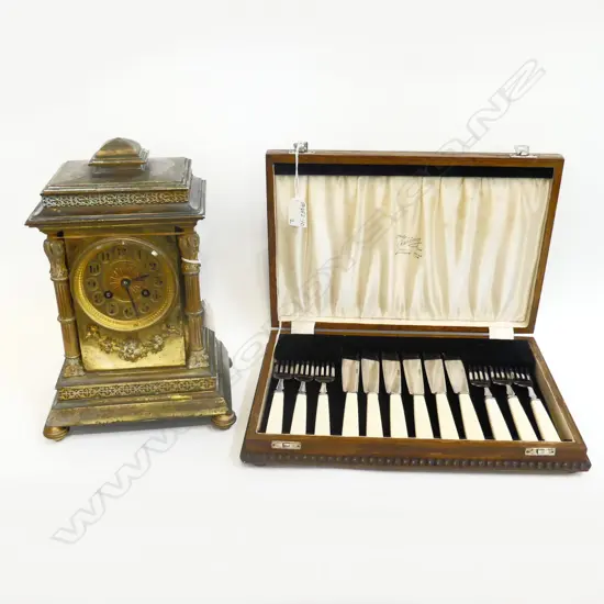 WOODEN BOXED FISH SET & GOLD PLATED BRASS MANTEL CLOCK H. 20mm