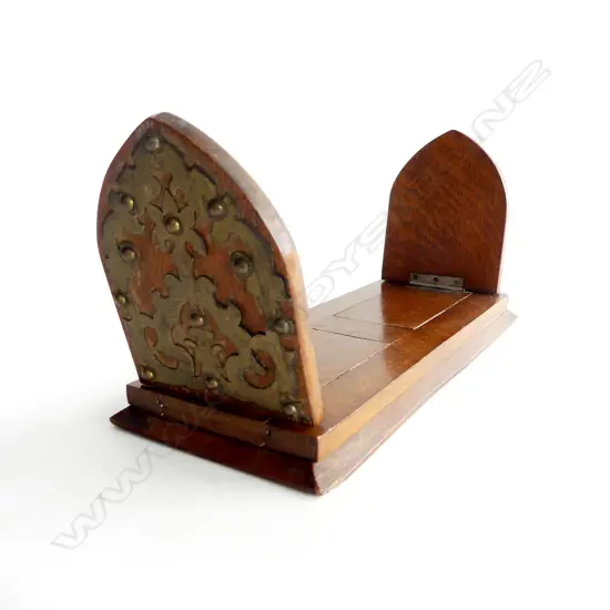 EDWARDIAN OAK EXTENDABLE BOOK ENDS w. BRASS DECORATION L.500 / 345mm