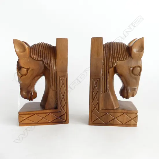 PR CARVED WOODEN HORSE HEAD BOOK ENDS H.190mm