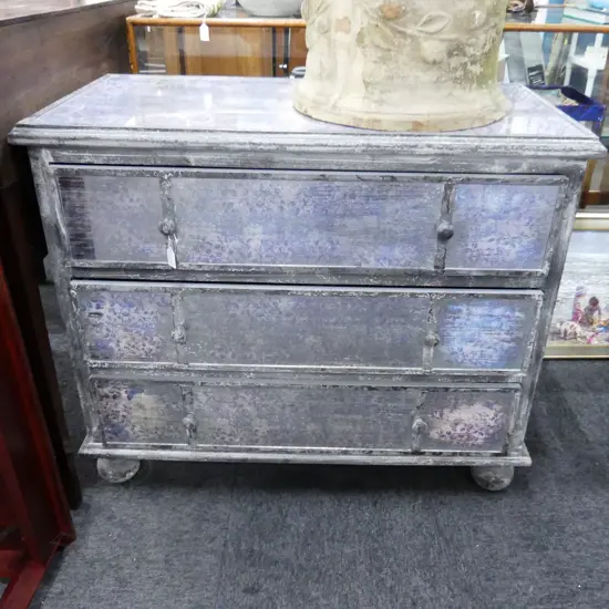 PAINT DISTRESSED AND MIRRORED CHEST OF DRAWERS 965x480x805mm