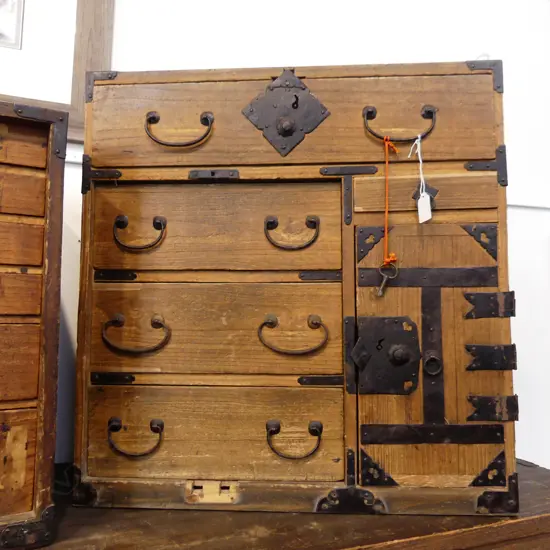 OLD JAPANESE TANSU COLLECTORS/BEDSIDE CABINET 5 drawer 1 door w key H.580mm