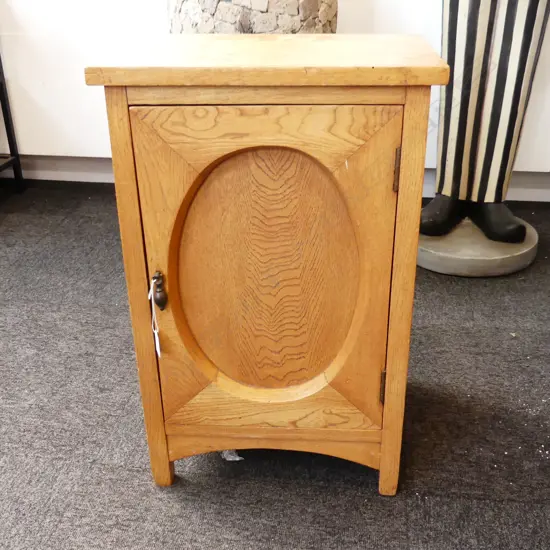 OAK BEDSIDE CABINET c.1920 410x325x630mm