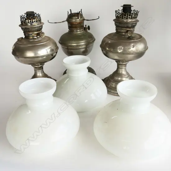 BOX LOT 3 KEROSENE LAMPS