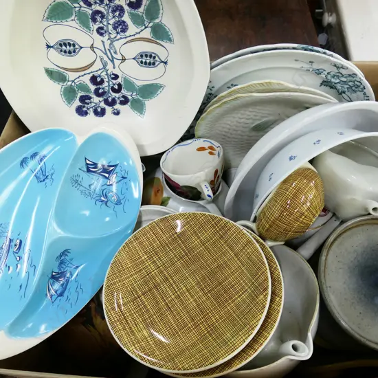BOX LOT ASST. BAKING DISHES ETC