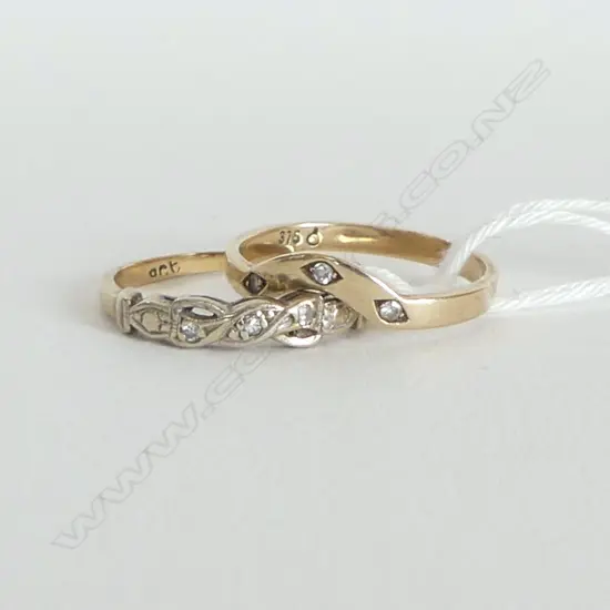 2 9ct GOLD RINGS, 2.7gm, size L