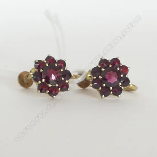 PR 14ct GARNET SCREW BACK EARRINGS