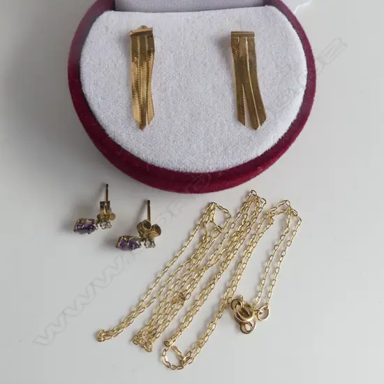 14ct GOLD FINE CHAIN, STAMPED, 1gm, 2 PR EARRINGS 1 w AMETHEST