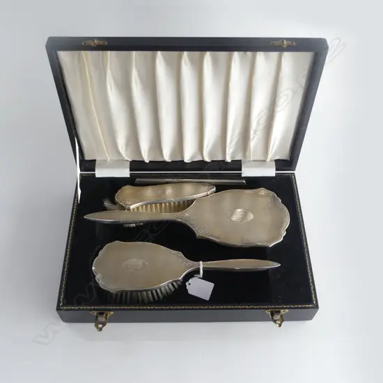 CASED 3 PCE SILVER DRESSING BRUSH & MIRROR SET Birmingham 1966 