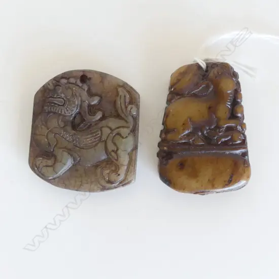 2 ORIENTAL POLISHED STONE MEDALLIONS 50x35mm