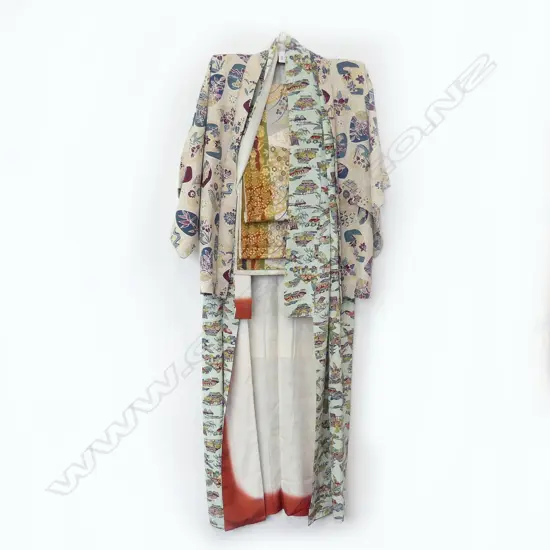 VINTAGE JAPANESE KIMONO ENSEMBLE