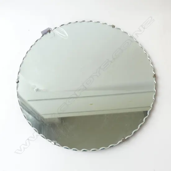VINTAGE / DECO ROUND MIRROR 400mm dia CHIP 