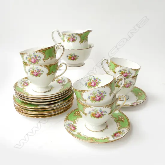 20 PCE SHELLEY 'DUTCHESS' TEA SET; 6 TRIOS, MILK & SUGAR (1 CUP DULL)