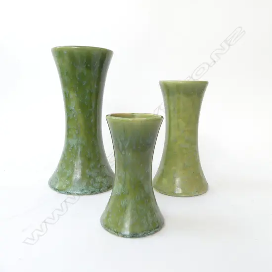 TRIO OF GREEN TEMUKA WARE SPILL VASES, TALLEST 250mm