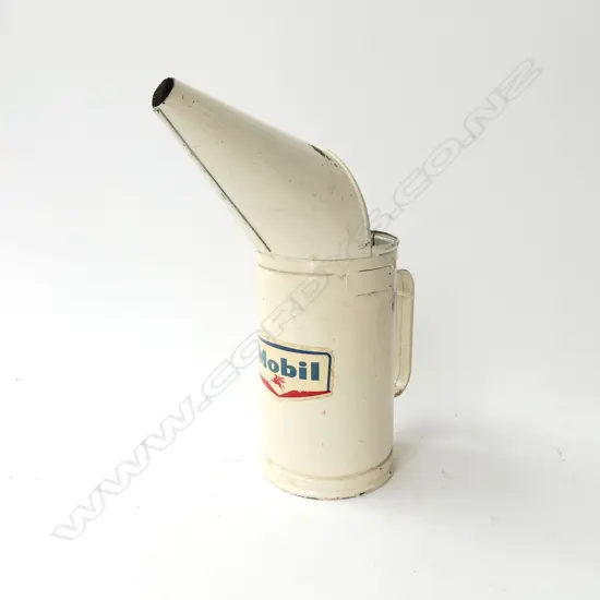 OLD WHITE  MOBIL  QUART OIL CAN WITH PEGASUS HORSE LOGO 