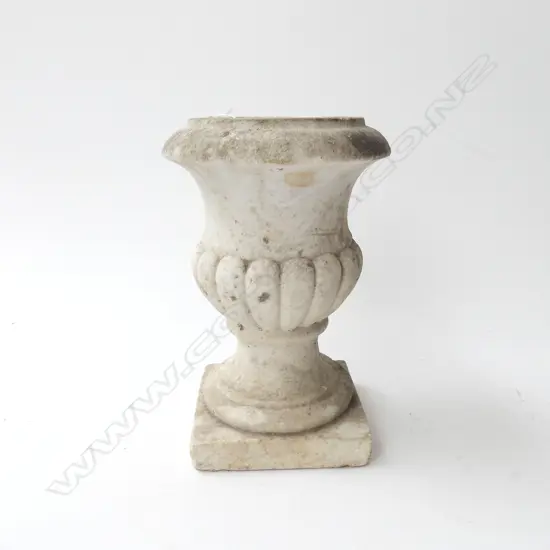 SMALL MARBLE URN H.230mm, 160mm dia
