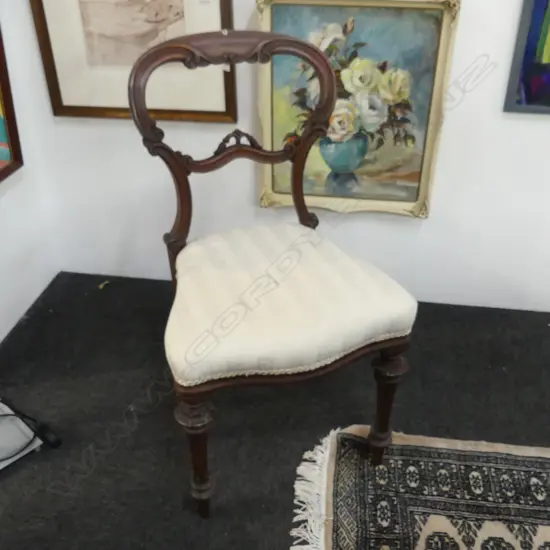 VICTORIAN MAHOGANY BALLOON BACK DINING CHAIR