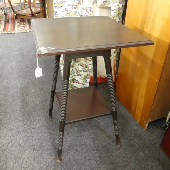 EARLY 20thC SIDE TABLE, TURNED LEGS 430x430x650mm