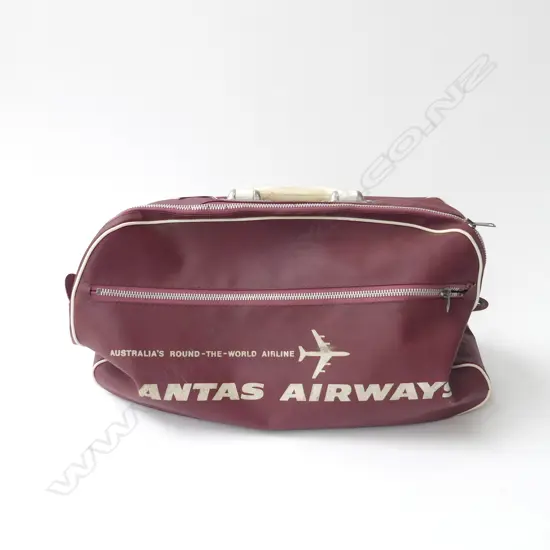 OLD 1960S QANTAS FLIGHT BAG 420X230mm