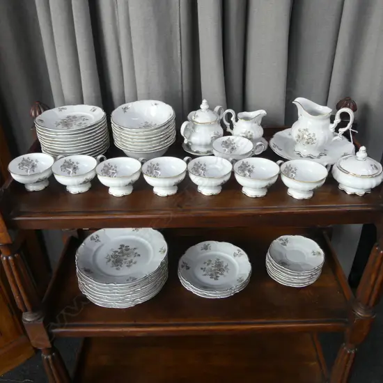 LG HUTSCHENREUTHER 'SYLVIA' DINNER & TEA SERVICE 70pcs approx.
