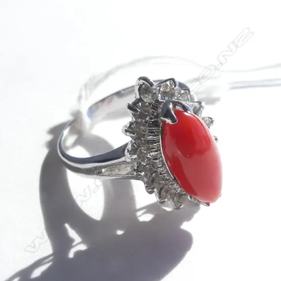 18k WHITE GOLD & CORAL RING WHITE SAPPHIRES