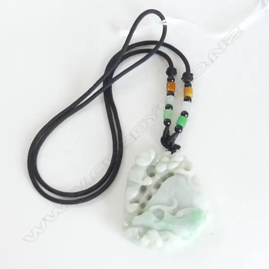 JADE PENDANT 50x45mm