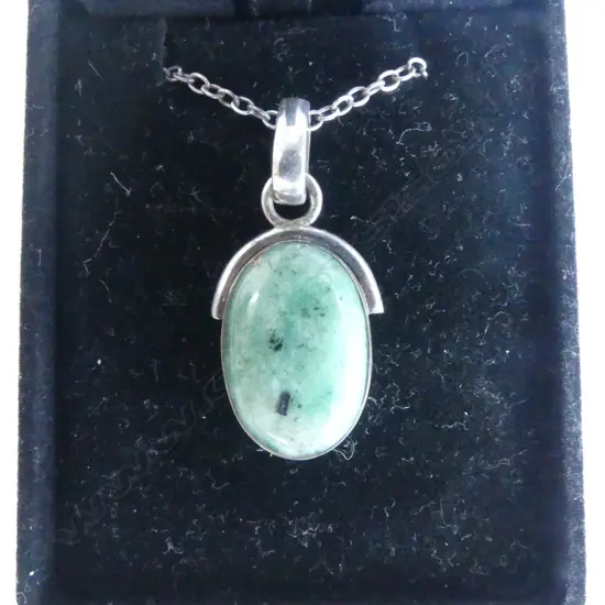 ST. SILVER & JADE PENDANT & CHAIN