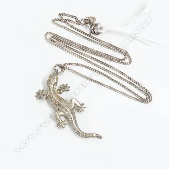 SILVER LIZARD PENDANT