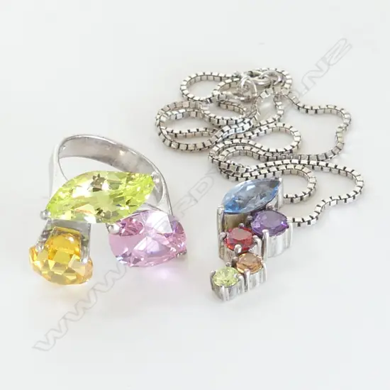 SET COLOURFUL S/SILVER RING & NECKLACE WEIGHT 22G