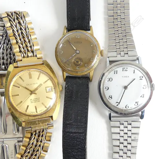 3 VINTAGE GENTS WRISTWATCHES: TIMEX + EXCALIBUR 25 jewel + ROAMER all apparently running