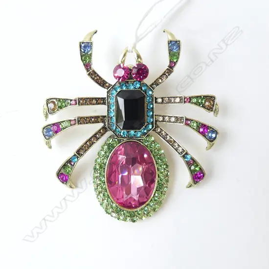 IMPRESSIVE SPIDER BROOCH, MULTI COLOURED DIAMANTE, L.75mm