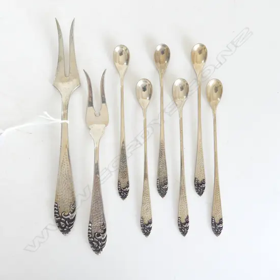 6 800 SILVER SUNDAE SPOONS, 2 FORKS 242gms *NOW BZ656-1*