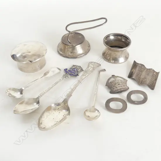 4 PCES STG SILVER CUTLERY + ASST. SCRAP STG 90gms