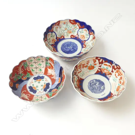 3 OLD JAPANESE MEIJI MEDIUM IMARI BOWLS Dia's.200mm approx. ea.