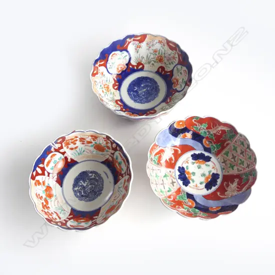 3 OLD JAPANESE MEIJI SMALL IMARI BOWLS Dia's.150mm approx. ea. 1 w lge chip to foot