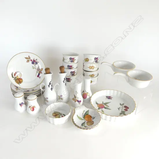 26 PCES ROYAL WORCESTER EVESHAM; 13 RAMEKINS, 6 SIDE PLATES, DISH 200mm dia, 3 PRS CONDIMENTS