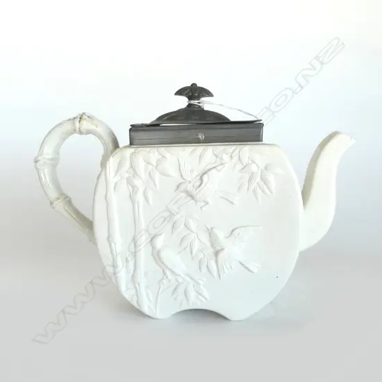 VICTORIAN  probably Copeland TEAPOT AESTHETIC ORIENTAL INFLUENCE BAMBOO & BIRDS