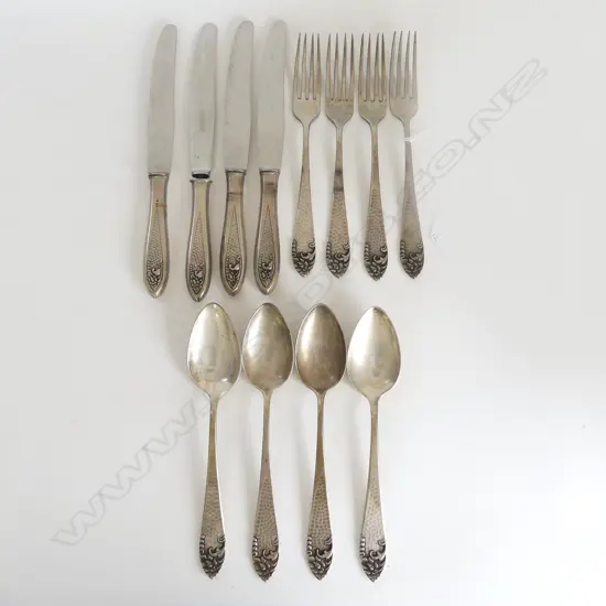 12 PCES 800 SILVER; 4 FORKS, 4 SPOONS 487gms + 4 KNIVES