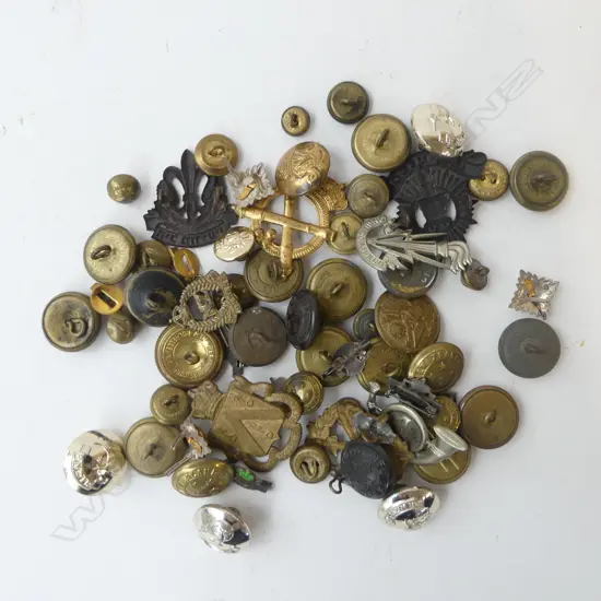 ASST. MILITARY BADGES & BUTTONS ETC