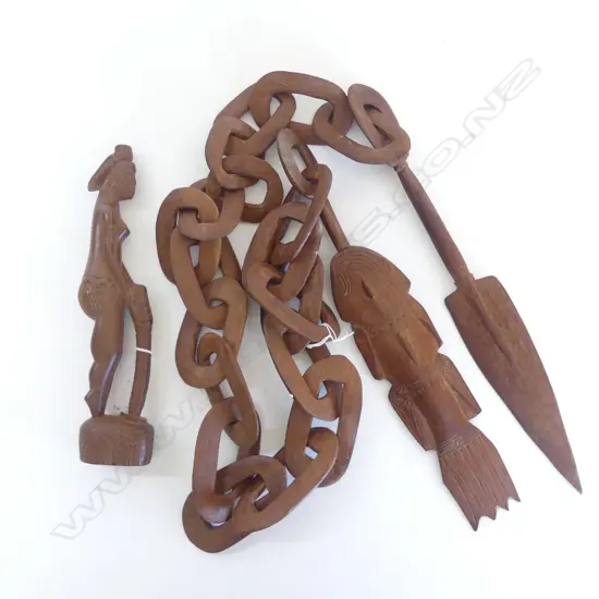 CARVED HARWOOD FIGURE & CARVED INTERLOCKING 'CHAIN' BOTH MELANESIAN FIG H.30O CHAIN L.2000mm