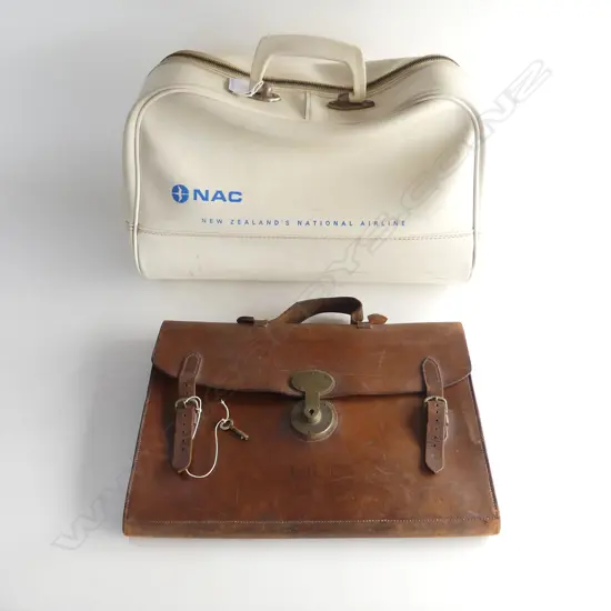 2 BAGS; WHITE RETRO NAC BAG W.440mm, ANTIQUE LEATHER SATCHEL