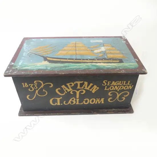 LG PAINTED WOODEN BOX w. SAIL BOAT 510x305x230mm