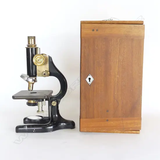 CASED BRASS & BLK LACQUERED MONOCULAR MICROSCOPE, 1938, W.R PRIOR & CO, LONDON