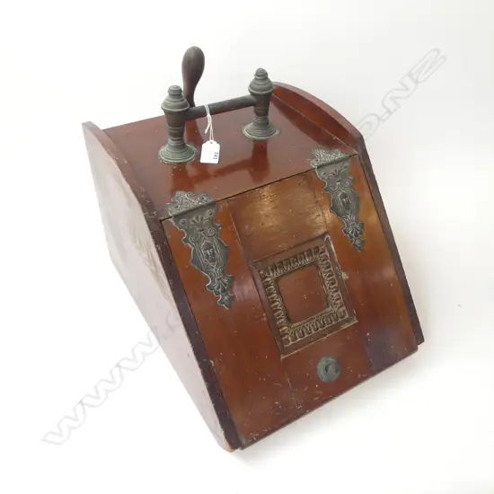 VICTORIAN WOODEN COAL SKUTTLE