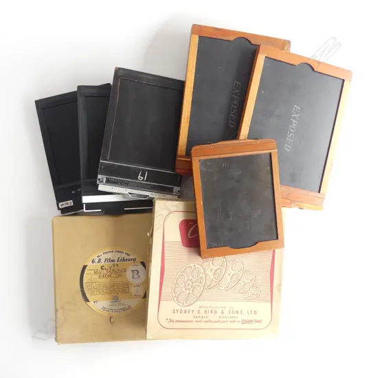 2 old FILM REELS 'WAR ENGLAND' + ' NEW ZEALAND MIRROR/WAR FRENCH poor sound'. + 6 camera plates