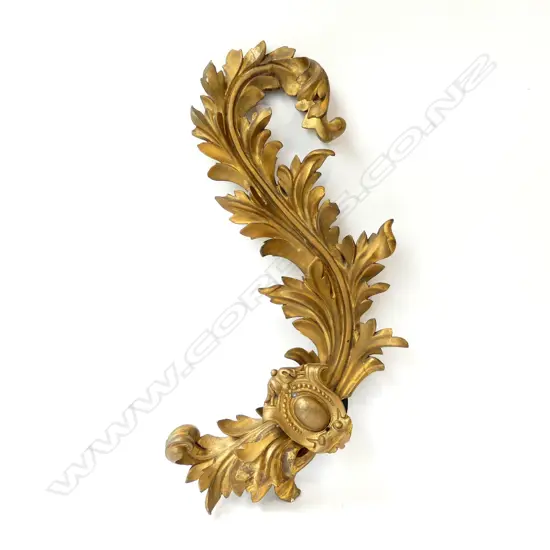 CARVED WOODEN GILDED DECORATIVE PIECE L. 730MM some repairs
