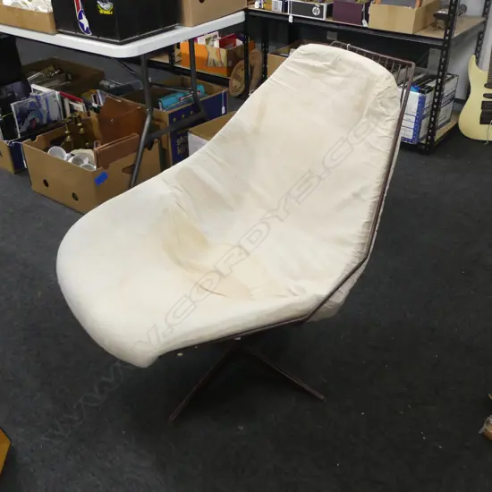 RETRO VINTAGE METAL WIRE CHAIR