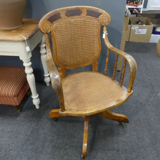 EARLY 20thC OAK DOUGLAS CHAIR